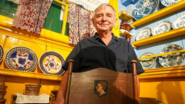 Rel over de Marker morenkop leidt tot onderzoek naar herkomst van het eilandwapen: ’Die kop zag er vroeger heel anders uit dan nu’